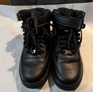 Nike Air Force 1 Mid Black